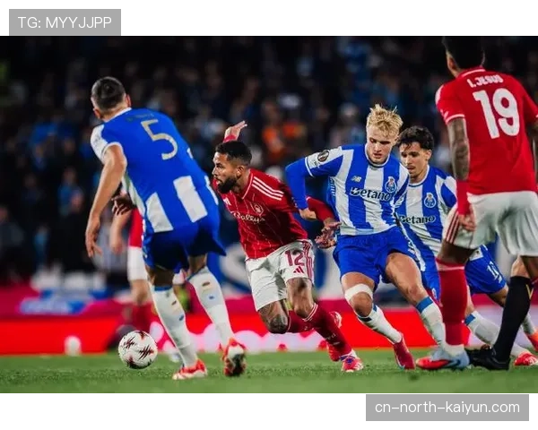 诺丁汉森林欧联杯3-0横扫费内巴切，穆里略一条龙破门晋级在望